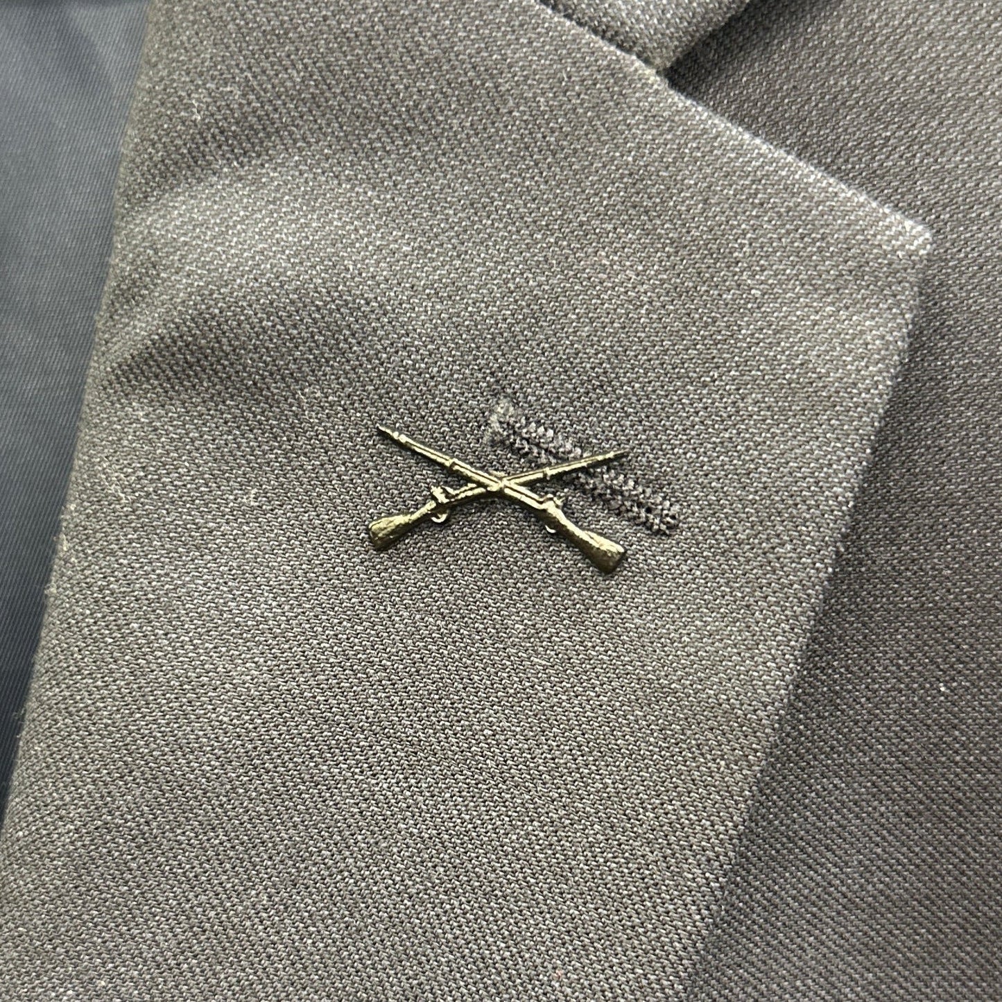 Infantry Crossed Rifles Lapel Pin