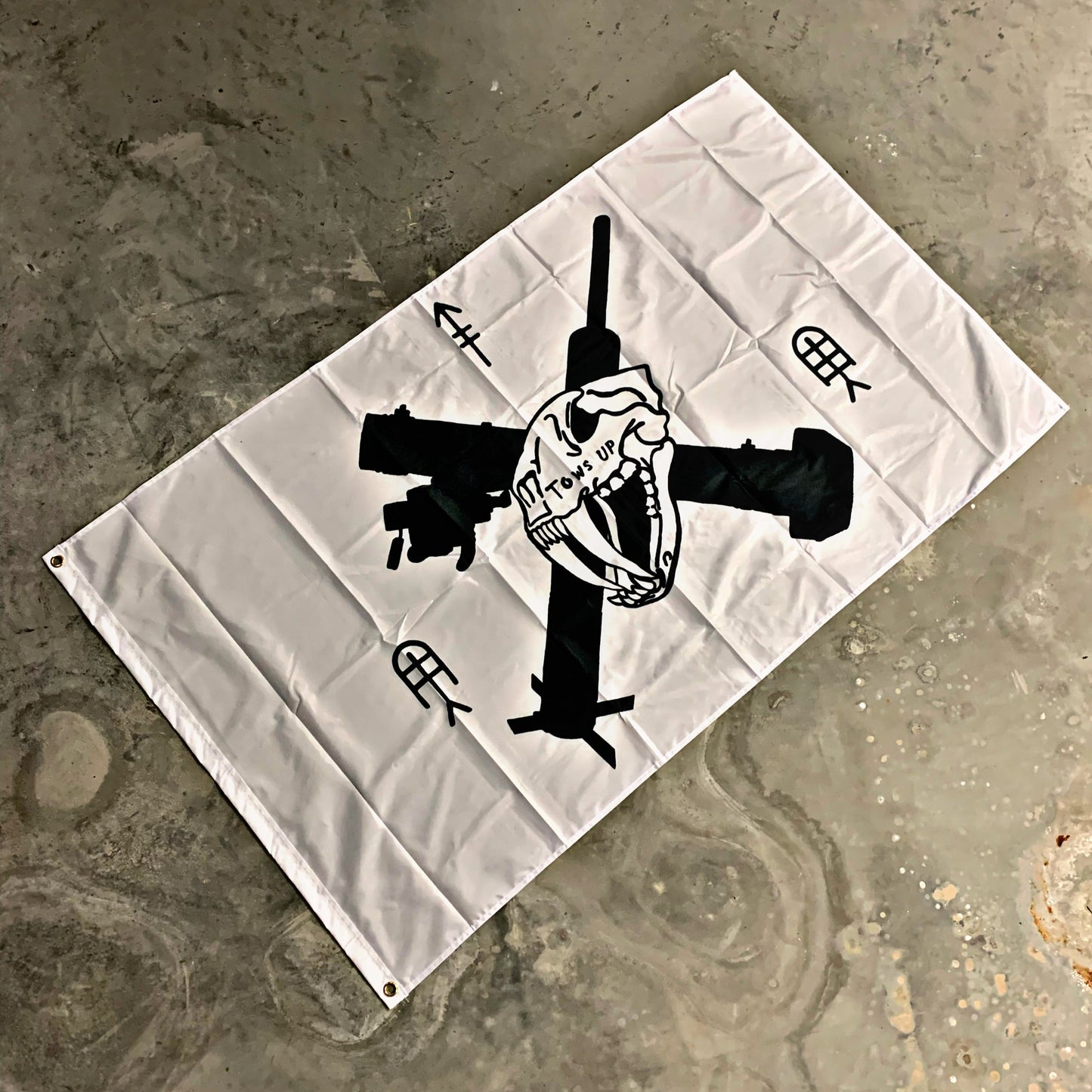 Tows Up Flag